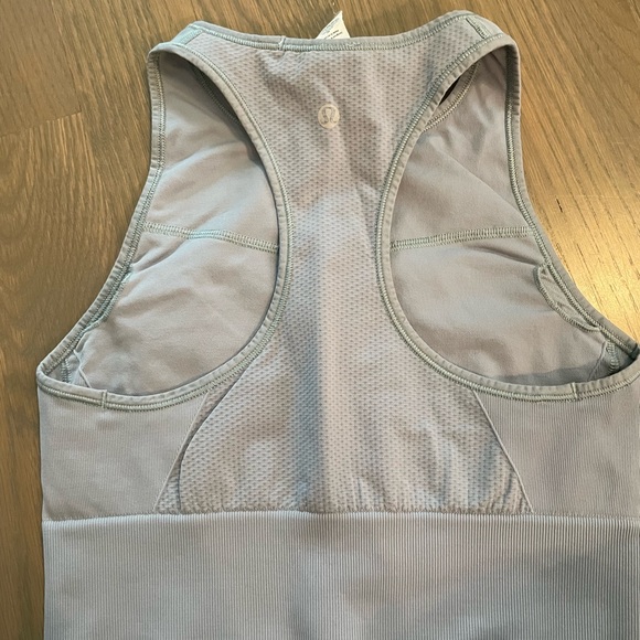 Lululemon | Light Blue Sports Bra High Neck (8) - Picture 3 of 3